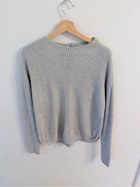 Babaton Heather Gray Ribbed Crew Sweater